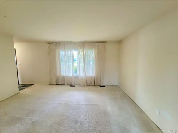 3458 Common RD, Warrencity_macomb, MI 48092