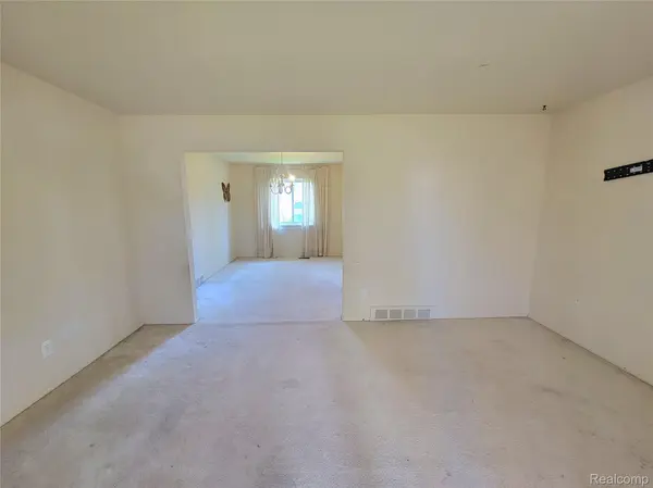 3458 Common RD, Warrencity_macomb, MI 48092