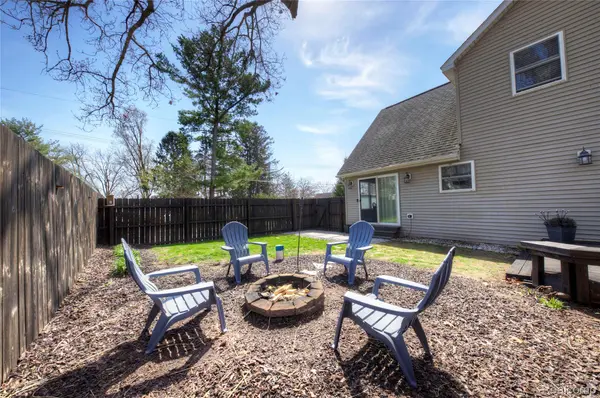 7395 Harrington DR, Hamburgtownship_livingston, MI 48116