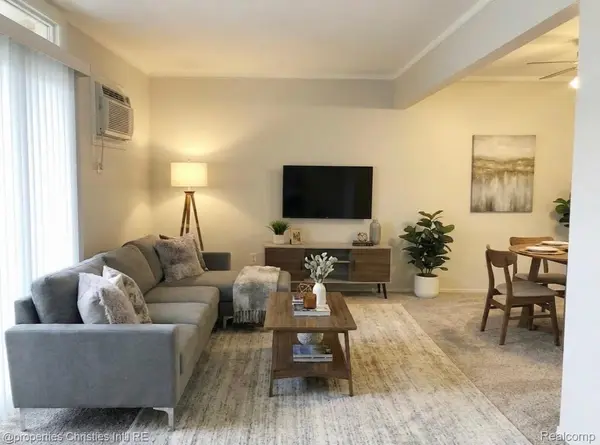 4917 Crooks RD #H4, Royaloakcity_oakland, MI 48073