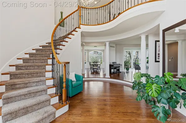 1920 Vinsetta CT, Oaklandchartertownship_oakland, MI 48306