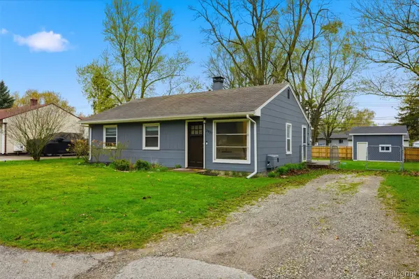 2937 E Walton Blvd, Auburnhillscity_oakland, MI 48326