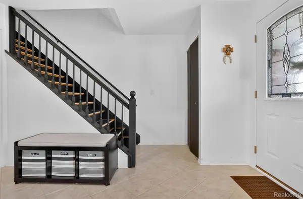 16775 Wayne RD, Livoniacity_wayne, MI 48154