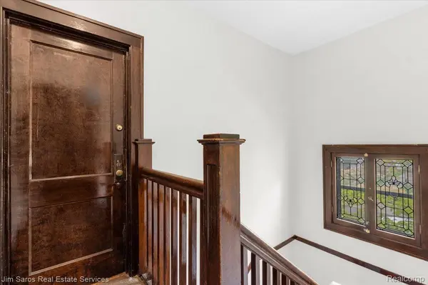 981 2N Beaconsfield AVE, Grossepointeparkcity_wayne, MI 48230