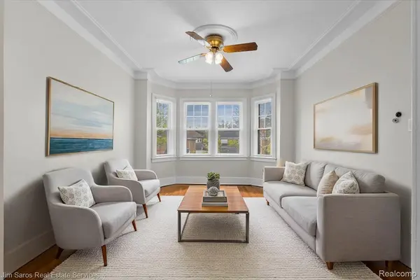 981 2N Beaconsfield AVE, Grossepointeparkcity_wayne, MI 48230