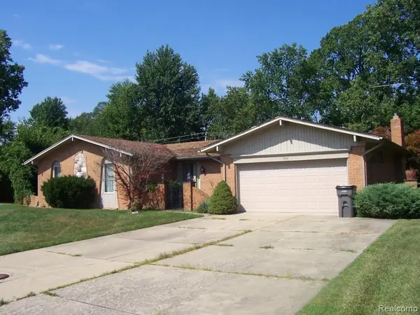 37115 Pocahontas DR, Clintonchartertownship_macomb, MI 48036