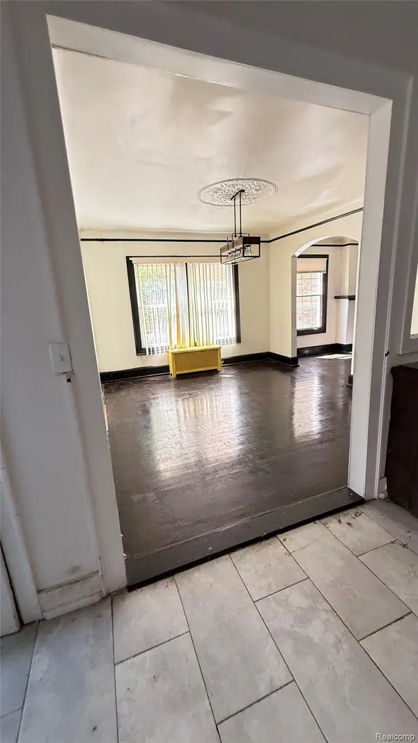 3211 Leslie ST, Detroitcity_wayne, MI 48238