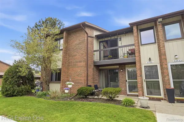 33547 Pondview CIR #130, Livoniacity_wayne, MI 48152