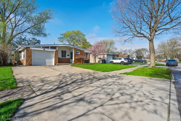 22518 Sunnyside ST, Stclairshorescity_macomb, MI 48080