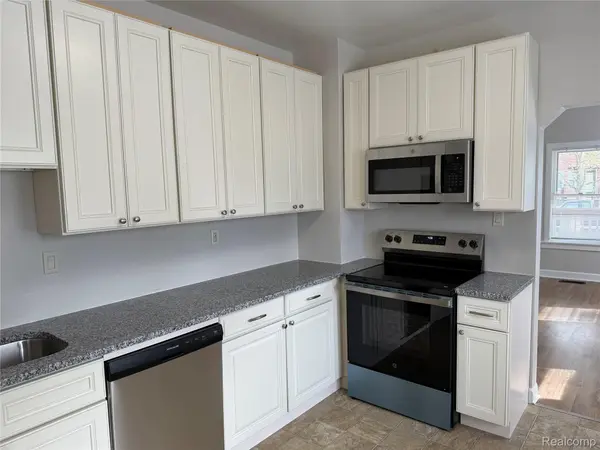 261 Academy ST, Ferndalecity_oakland, MI 48220