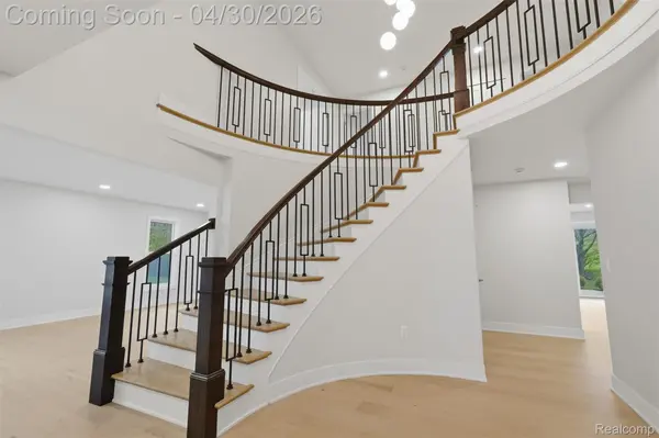 1906 Independence CT, Rochesterhillscity_oakland, MI 48306