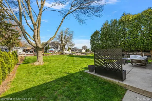 39173 Lakeshore DR, Harrisonchartertownship_macomb, MI 48045