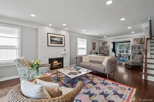 956 Northlawn BLVD, Birminghamcity_oakland, MI 48009