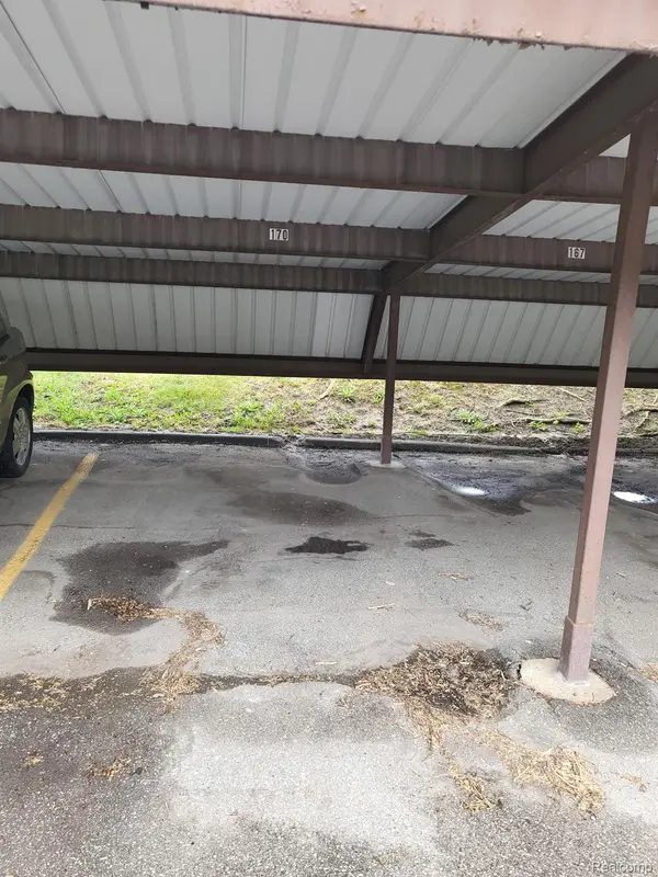 30256 Southfield RD, Southfieldcity_oakland, MI 48076