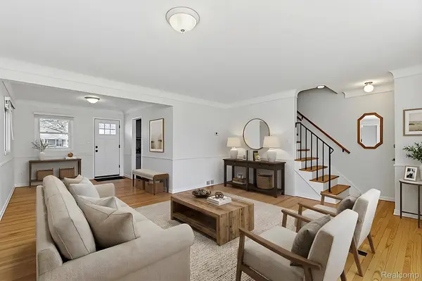 1111 Holland ST, Birminghamcity_oakland, MI 48009