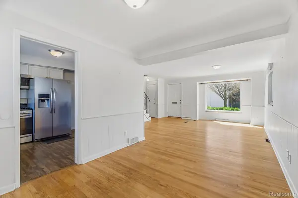 1111 Holland ST, Birminghamcity_oakland, MI 48009