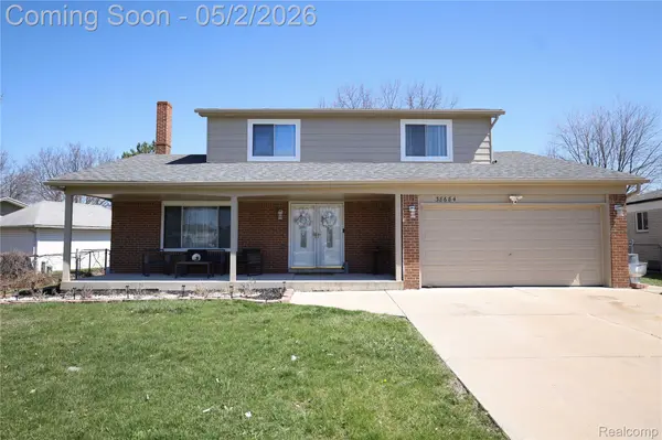 38684 Pinebrook DR, Sterlingheightscity_macomb, MI 48310