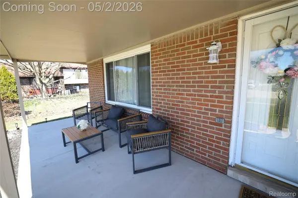 38684 Pinebrook DR, Sterlingheightscity_macomb, MI 48310