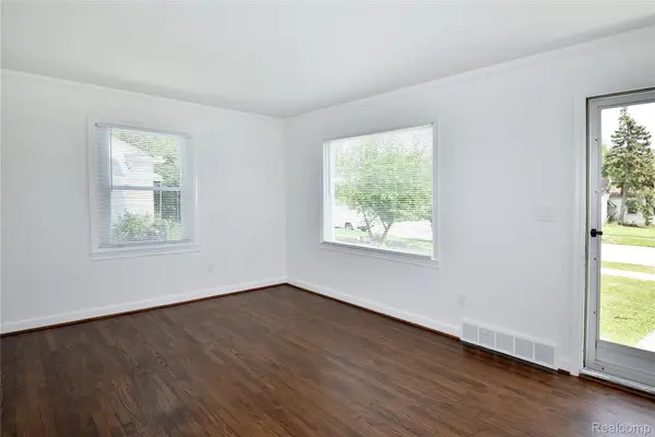 4121 Linwood AVE, Royaloakcity_oakland, MI 48073