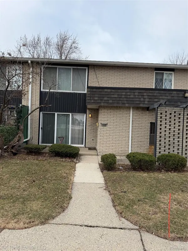 8237 Kennedy CIR, Warrencity_macomb, MI 48093