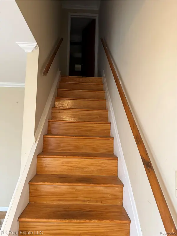 8237 Kennedy CIR, Warrencity_macomb, MI 48093