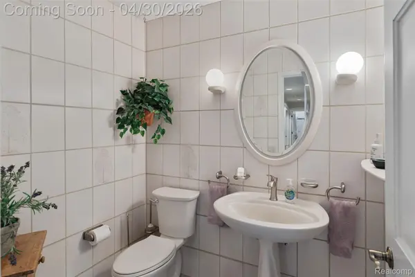 8412 Beacon LN, Salemtownship_washtenaw, MI 48168