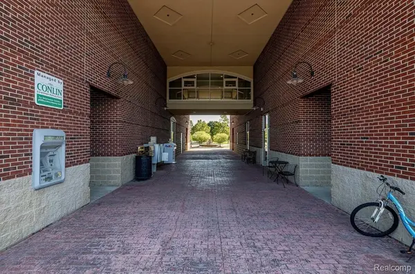 283 S Zeeb RD, Sciotownship_washtenaw, MI 48103