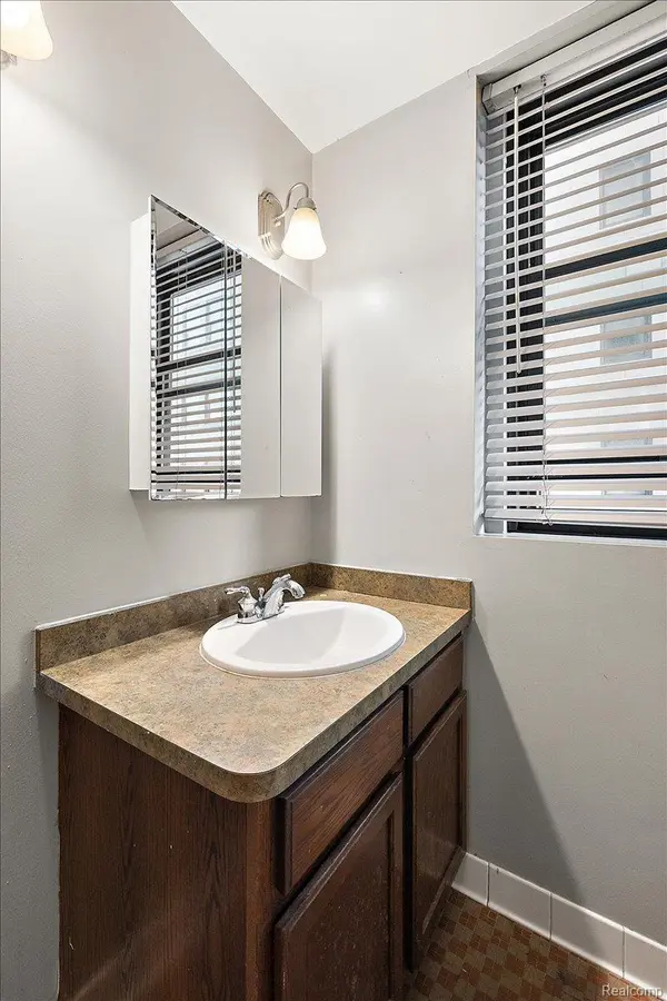 15 E Kirby ST #217, Detroitcity_wayne, MI 48202