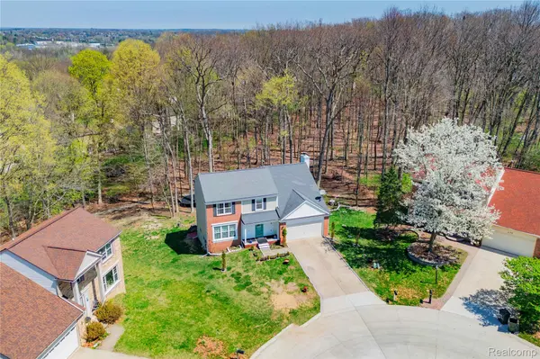 425 Thornridge CT, Rochesterhillscity_oakland, MI 48307