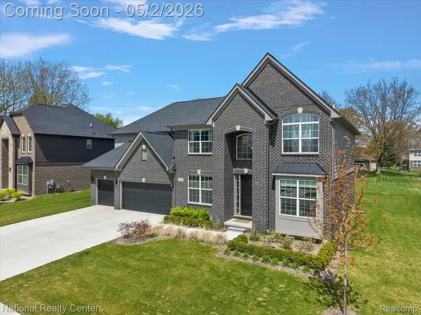 1283 Bloomingdale DR, Troycity_oakland, MI 48085