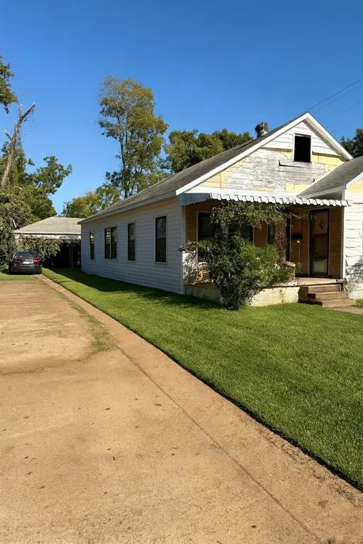 500 N Fort Street,  Palestine,  TX 75801