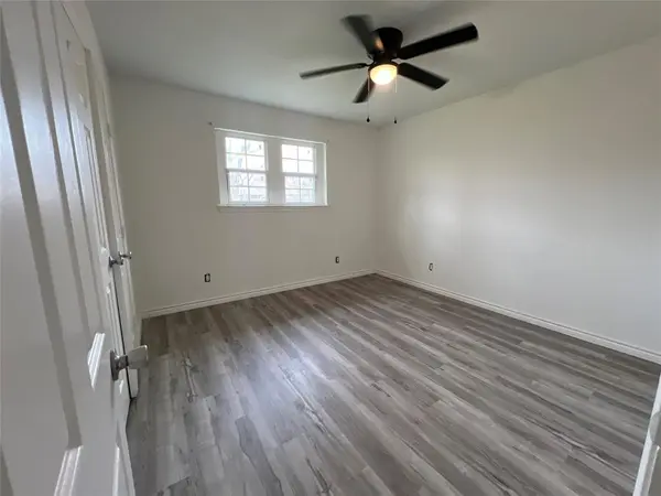 1009 Dawnview Street, Arlington, TX 76014