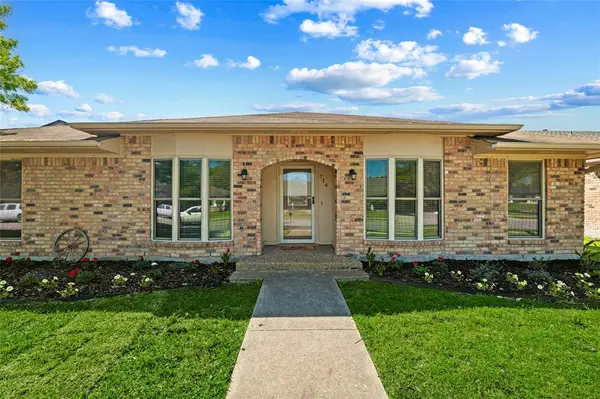 714 Royal Oaks Drive, Garland, TX 75040