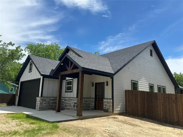 205 W Elm Street, Alvarado, TX 76009