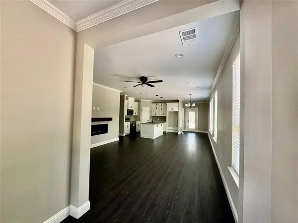 205 W Elm Street, Alvarado, TX 76009