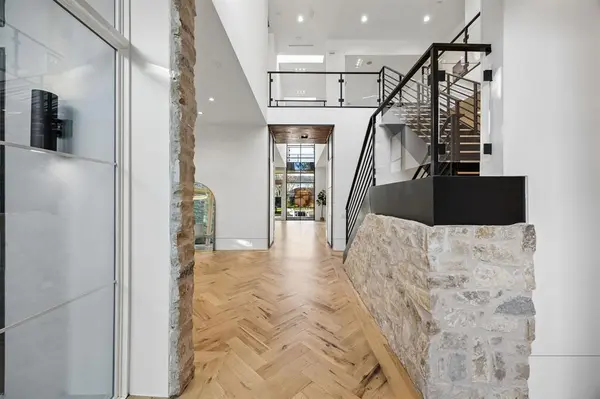 4323 Middleton Road, Dallas, TX 75229