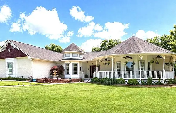 102 Palmer Drive, Comanche, TX 76442