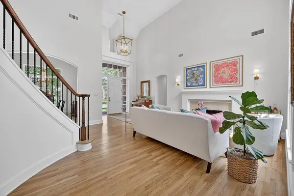 5132 Quail Lake Drive, Dallas, TX 75287