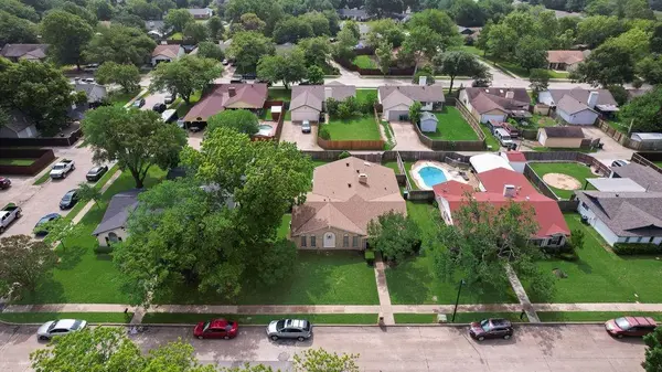 518 Colonial Drive, Garland, TX 75043