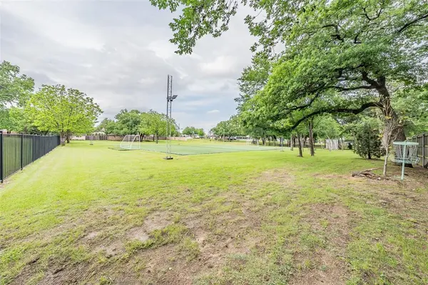 8048 Green Valley Drive, North Richland Hills, TX 76182