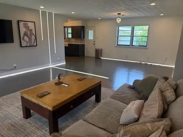 436 Degan Avenue, Lewisville, TX 75057