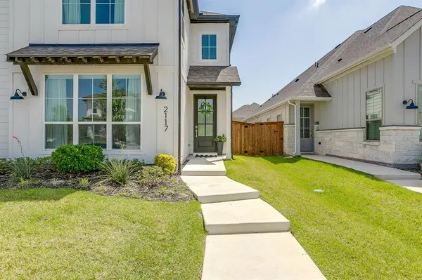 2117 Eastus Lane, Fort Worth, TX 76008