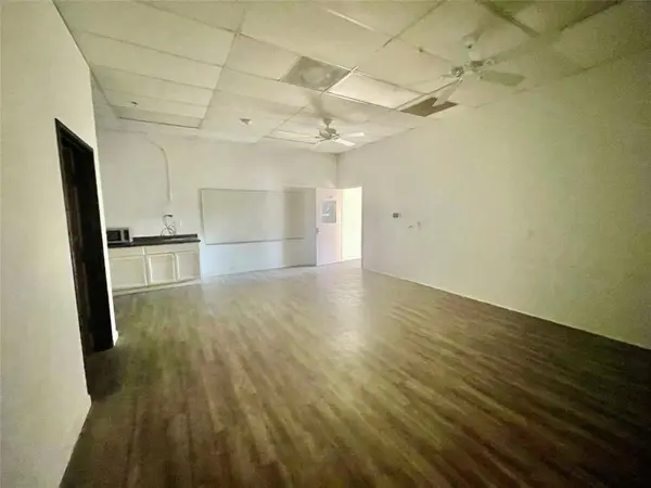 610 E Byron Nelson Boulevard #112-114, Roanoke, TX 76262