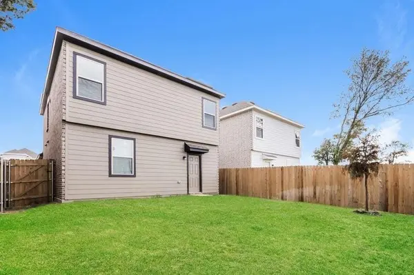 1302 Jonah Lane, Ennis, TX 75119