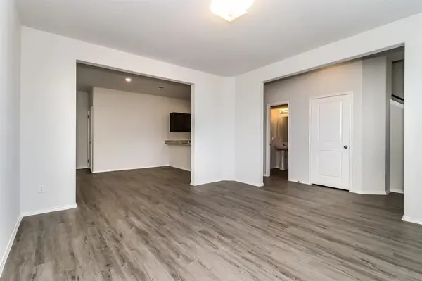 5532 Shore Point Trail, Fort Worth, TX 76119