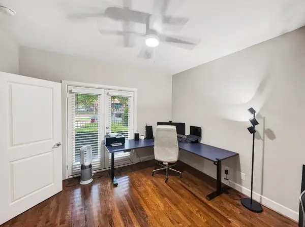 15850 Quorum Drive, Addison, TX 75001