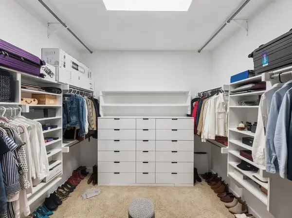 15850 Quorum Drive, Addison, TX 75001