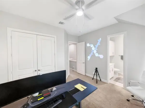 15850 Quorum Drive, Addison, TX 75001