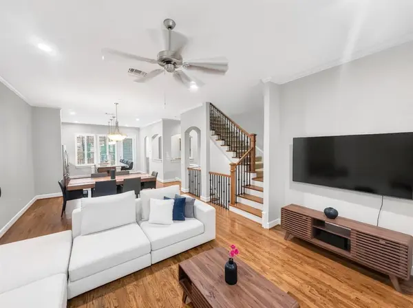 15850 Quorum Drive, Addison, TX 75001