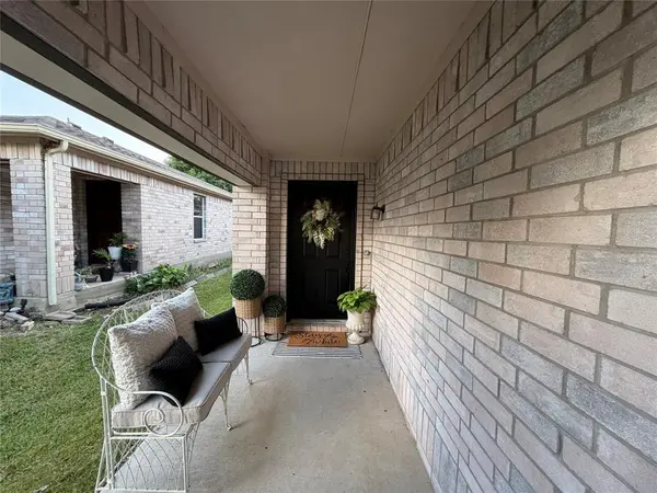 1632 Crown Point Drive, Little Elm, TX 75036